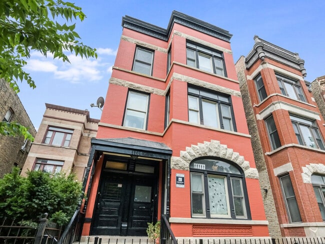 Primary Photo - 1114 N Wolcott Ave