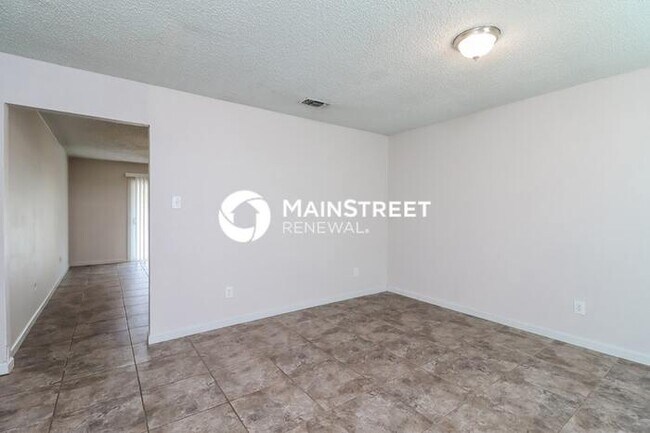 Building Photo - 3 Bedroom Pet-Friendly Home in Fort Worth, TX with Main Street Renewal