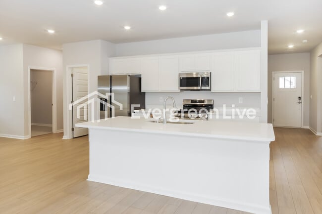 Building Photo - 105 Ashby Pond Dr