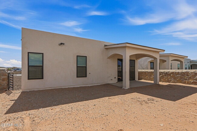 Building Photo - 3740 Model Ln