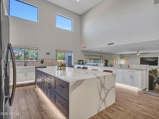 Building Photo - 4326 W Kenai Dr