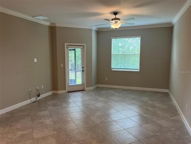 Building Photo - 1712 Roseville St