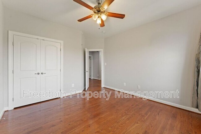 Building Photo - 42524 Rowderbury Square