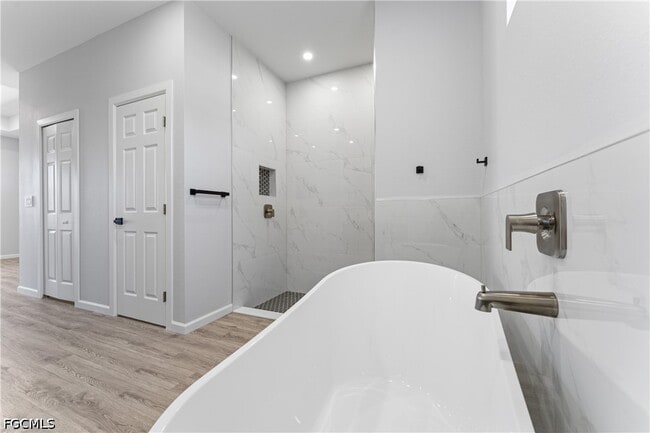 Building Photo - 4730 NW 38th Pl