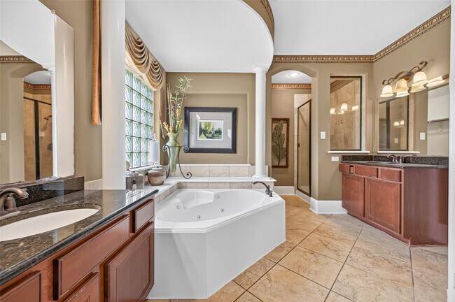 Building Photo - 9735 Lansing Meadows Dr