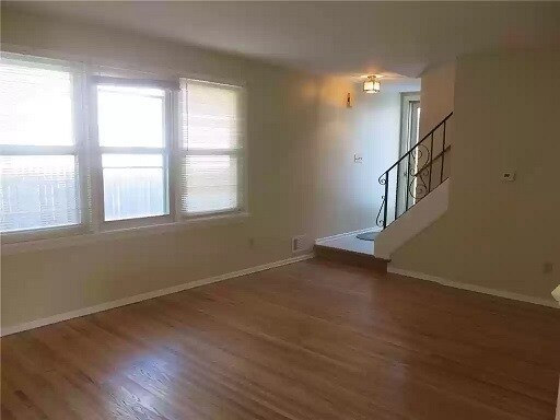 Living Area - 1165 Whitney Rd E