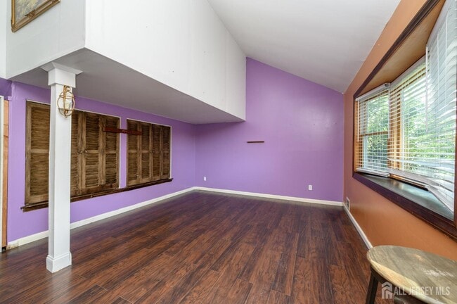 Building Photo - 16 Gerard Ave