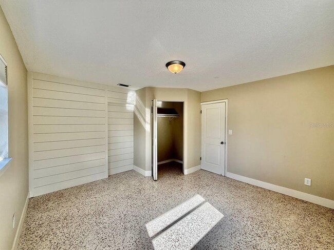 Building Photo - 2918 10th Ave N