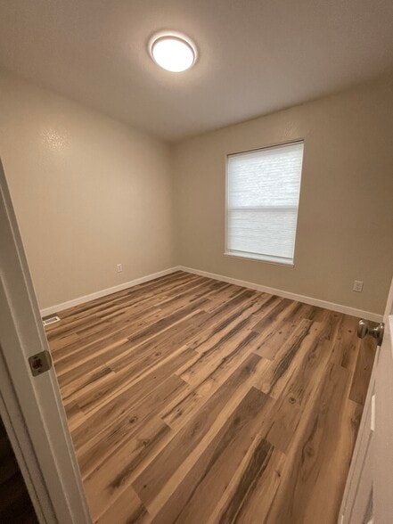 Building Photo - 297 Guthrie Rd