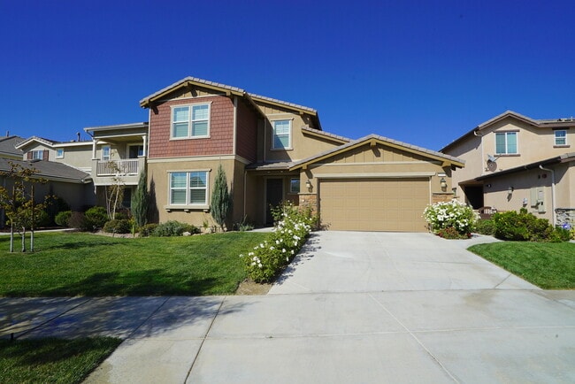 Primary Photo - River Village 4 Bedroom Home in Santa Clarita.