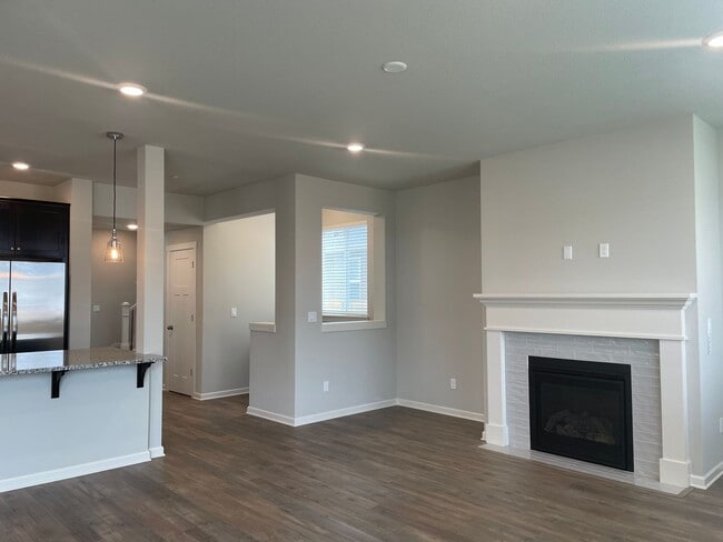 Building Photo - 4 Bed 2.5 Bath Home! Located near the Ridgefield Outdoor Recreation Center, equestrian facilities...