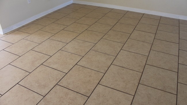 Tiled bedrooms - 745 N Nicholson Ave