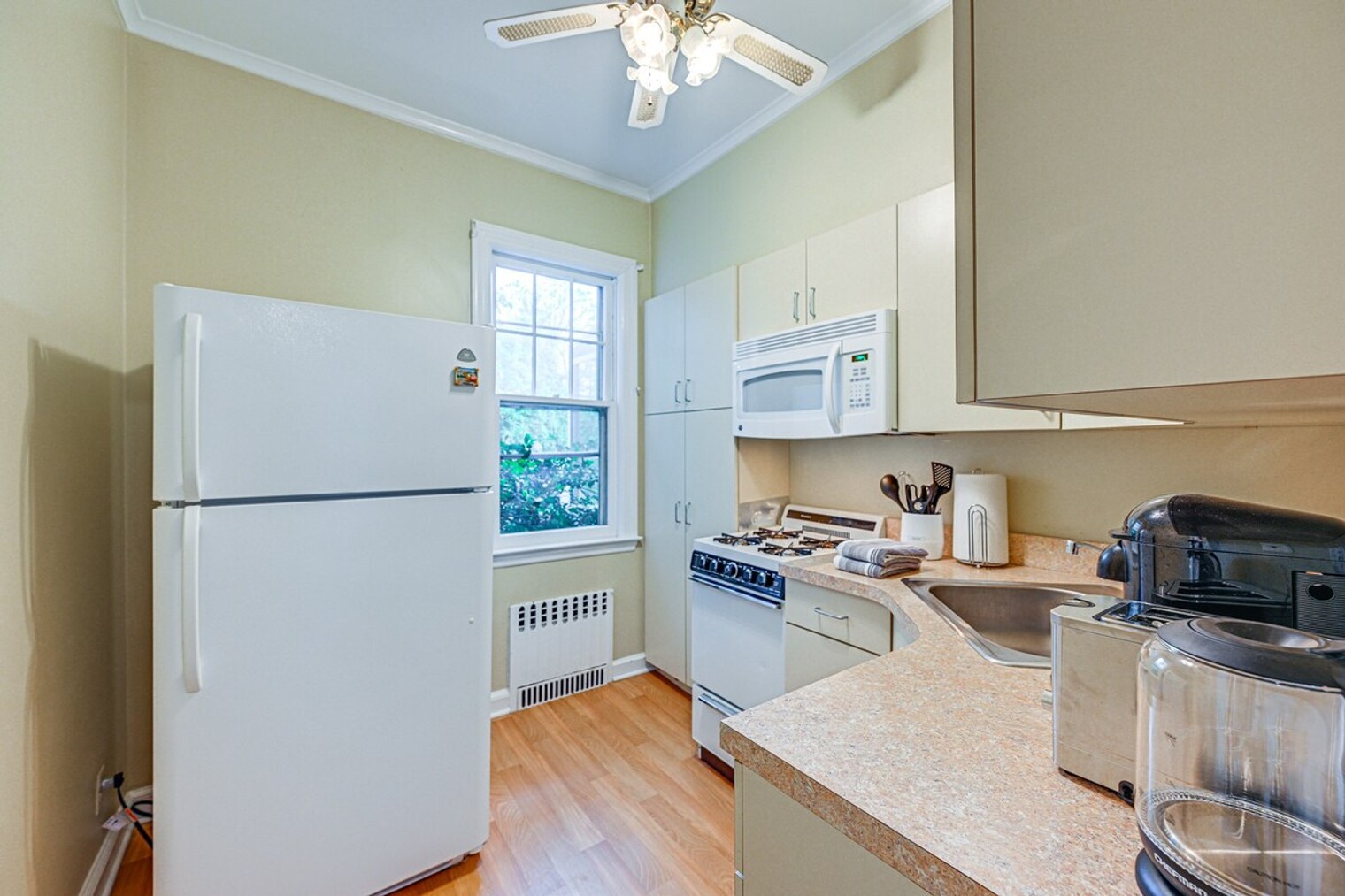 Building Photo - 518 Cortlandt Ave