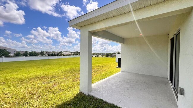 Building Photo - 1097 SILAS St