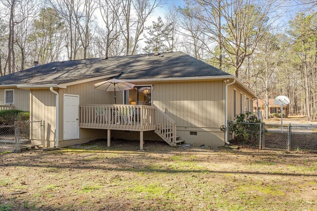 Building Photo - 2210 Wilshire Dr