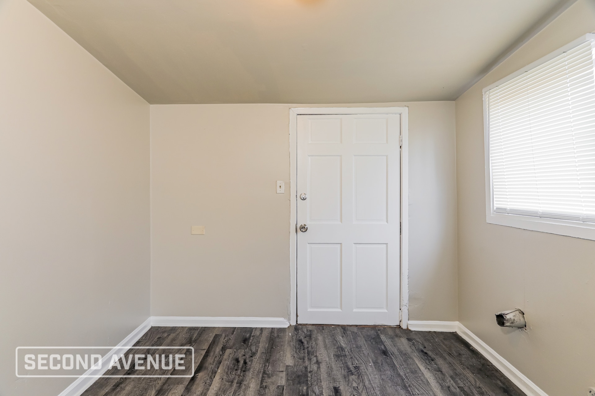 Building Photo - 208 Kentwood Ave