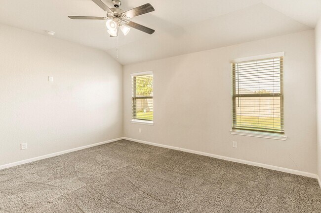 Building Photo - 7558 Highland Chase Dr