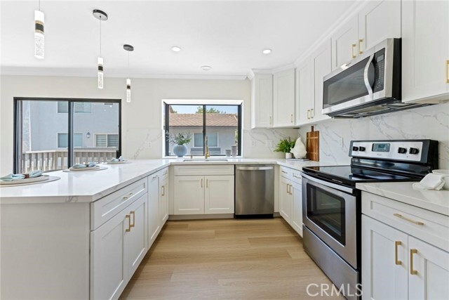 Building Photo - 3 Morning Mist