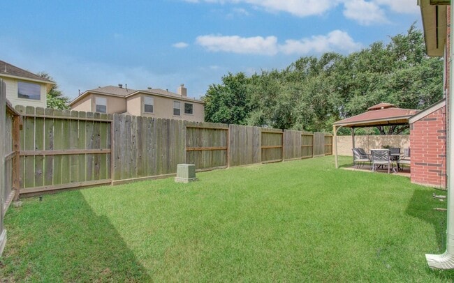 Building Photo - 26427 Sagewood Forest Dr