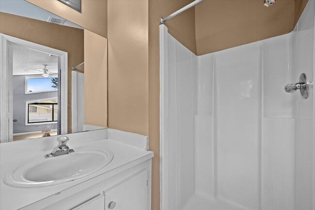 Building Photo - 12556 Woodmill Dr