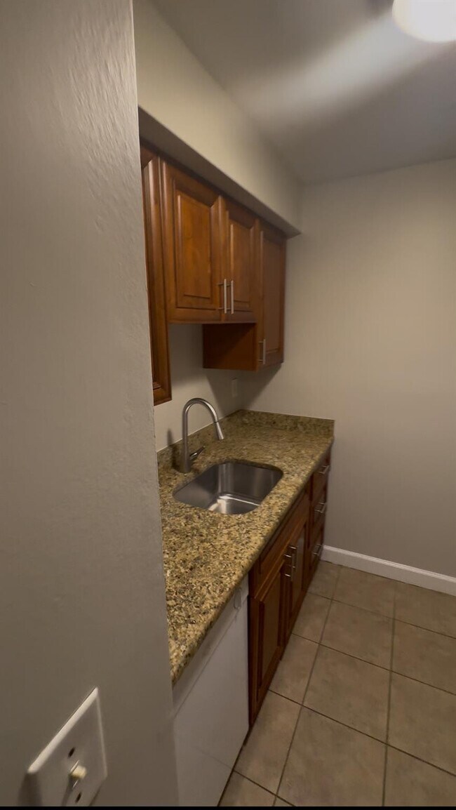 Building Photo - 4024 Dream Oak Pl