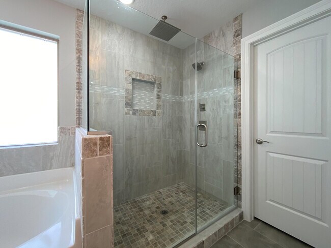 Building Photo - 2789 Riverside Landing Dr