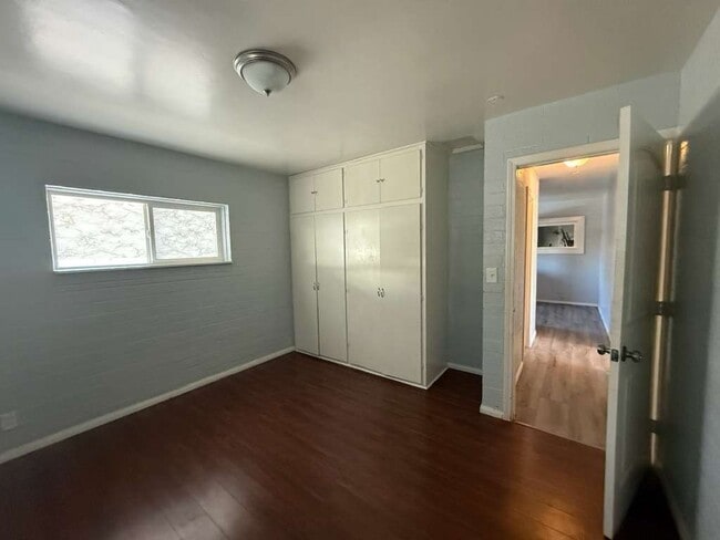 Building Photo - 3622 Ottawa Ave