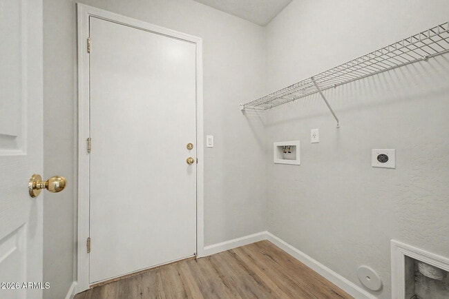 Building Photo - 2435 E Olivine Rd