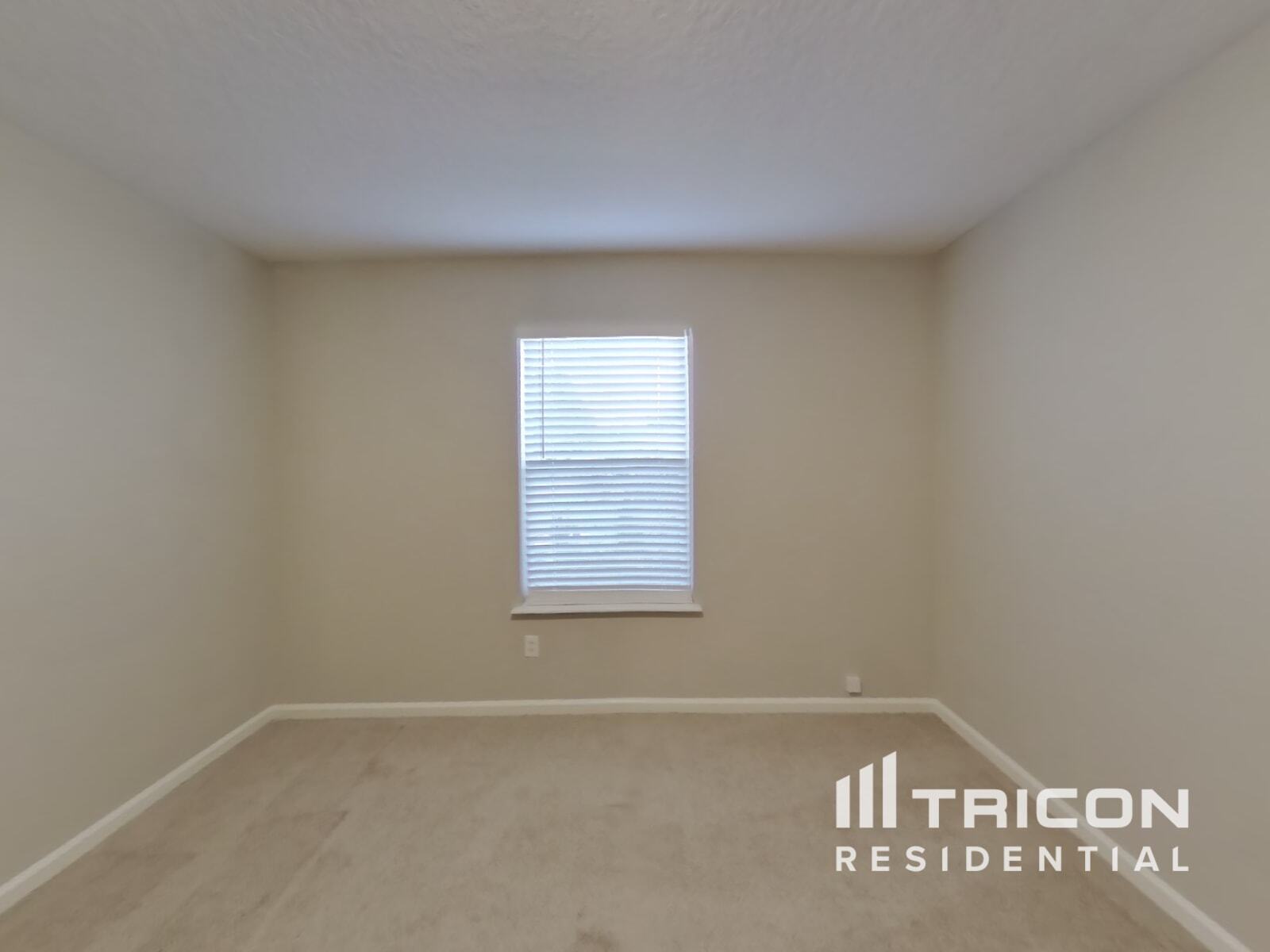 Building Photo - 746 Roland Lakes Dr