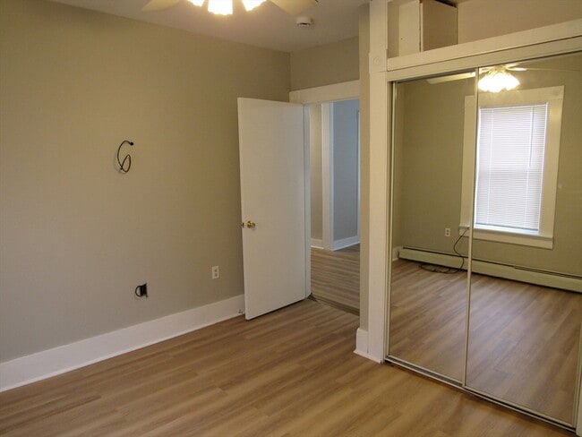 Building Photo - 15 Robillard St
