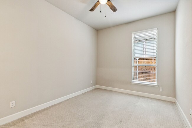 Building Photo - 2232 Grey September St