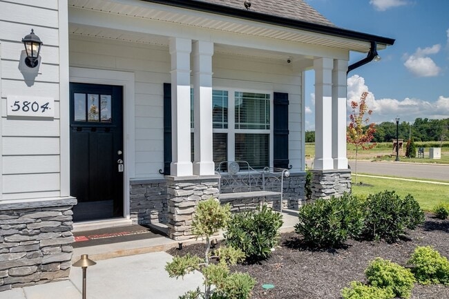 Building Photo - 119 Millet St