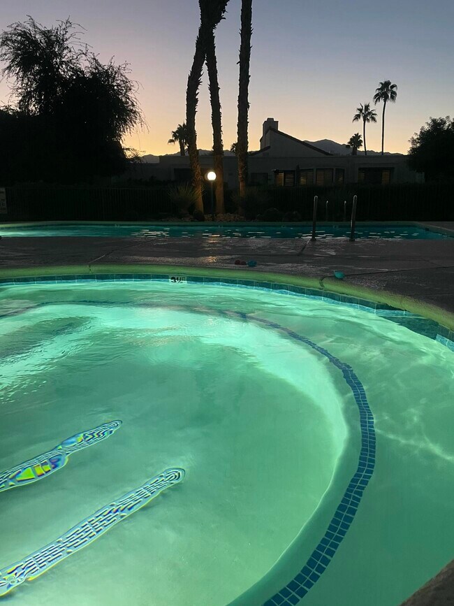 Building Photo - 829 Inverness Dr