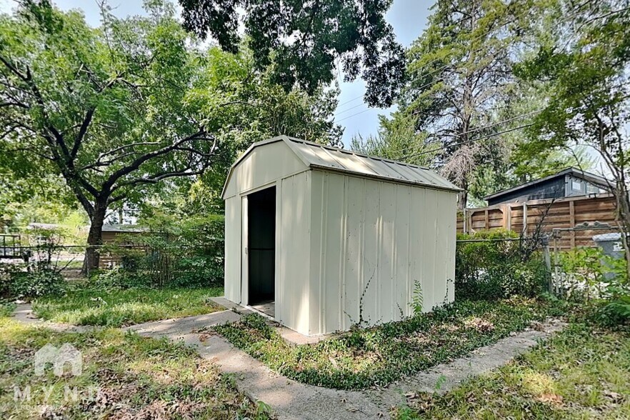 Building Photo - 10907 Cotillion Dr