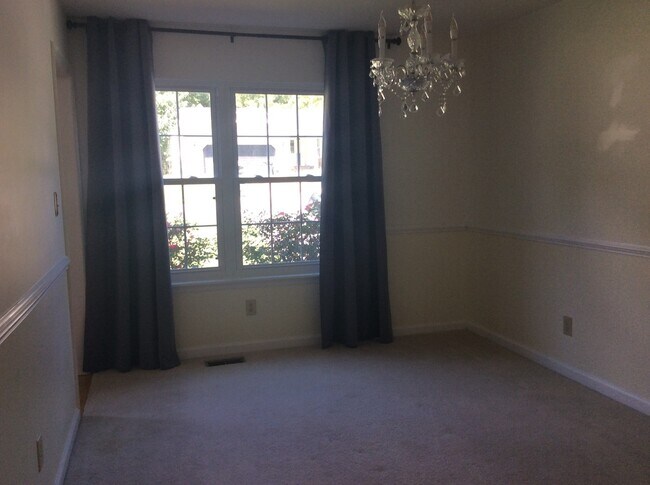 Building Photo - Vass Meadows