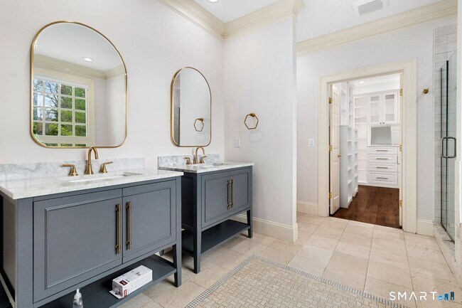 Building Photo - 59 Crescent Rd