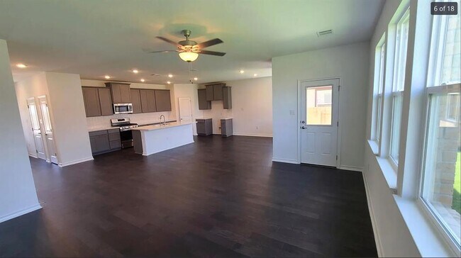 Building Photo - 561 Pepperbark Loop