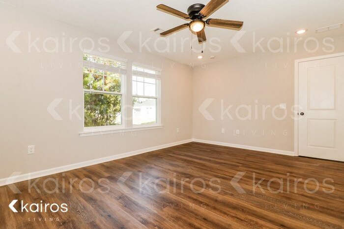 Building Photo - 124 Cottage Grove Rd