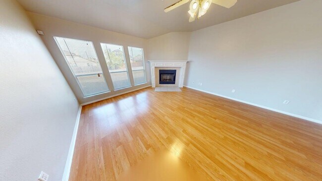 Building Photo - 601 Cattail Cir