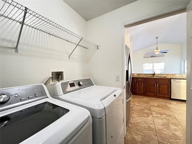 Building Photo - 2859 Blooming Alamanda Loop