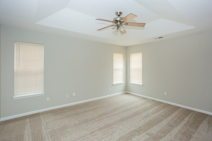 Building Photo - 3677 Lake Spring Ave NW