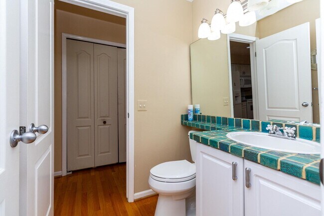 Building Photo - 1093 Fairways Blvd