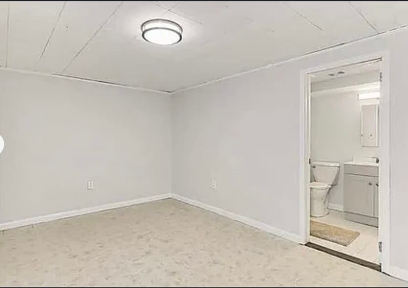 Building Photo - 7237 Vellex Ln