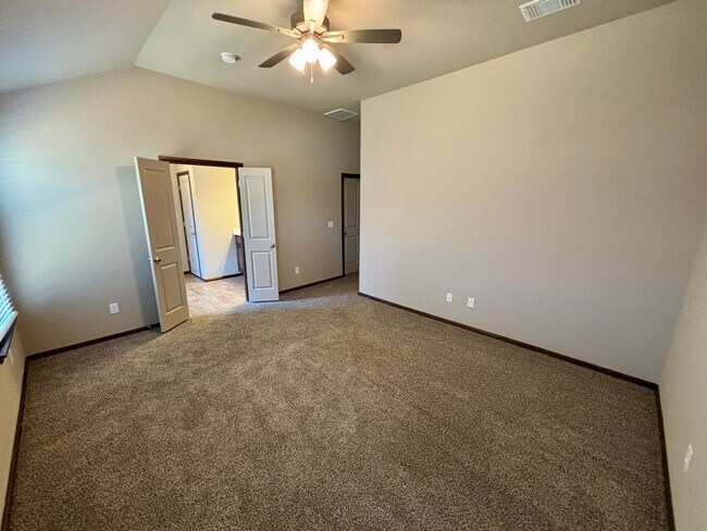 Building Photo - Wonderful 3 Bed 2 Bath Home in Norman