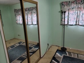 Building Photo - 1711 Bernadette St