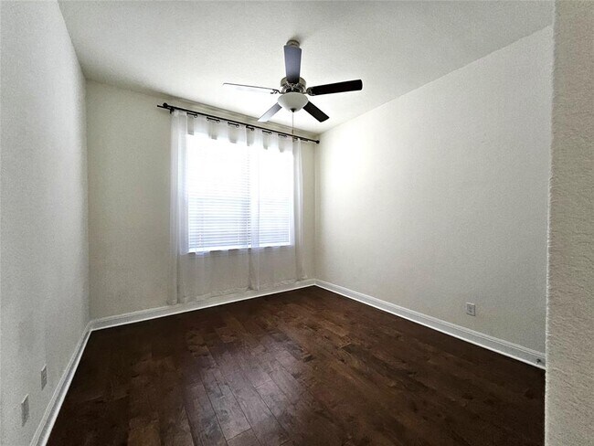 Building Photo - 1105 Malibar Ln