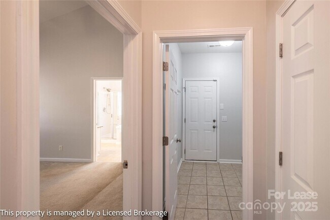 Building Photo - 4033 Raven Rock Ct