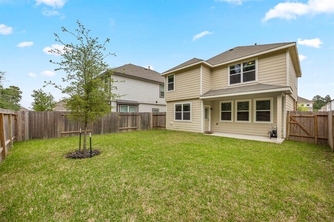 Building Photo - 2256 Raider Dr