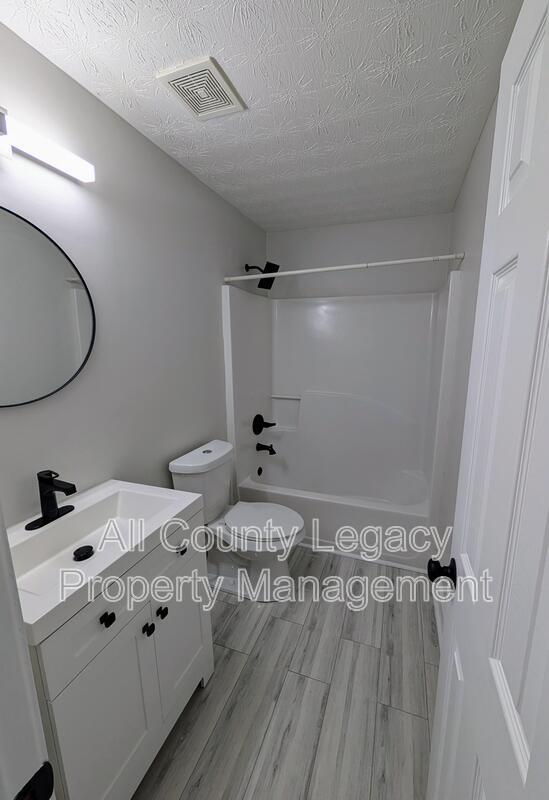 Building Photo - 2537 Emma Way NW