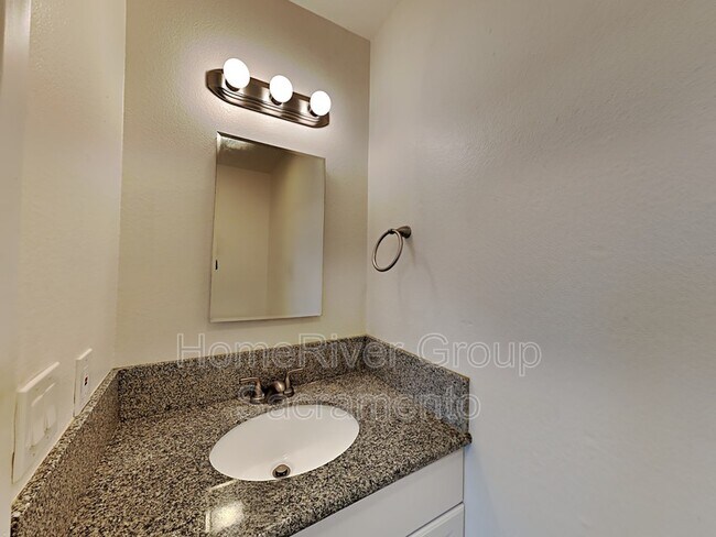 Building Photo - 431 Windward Way